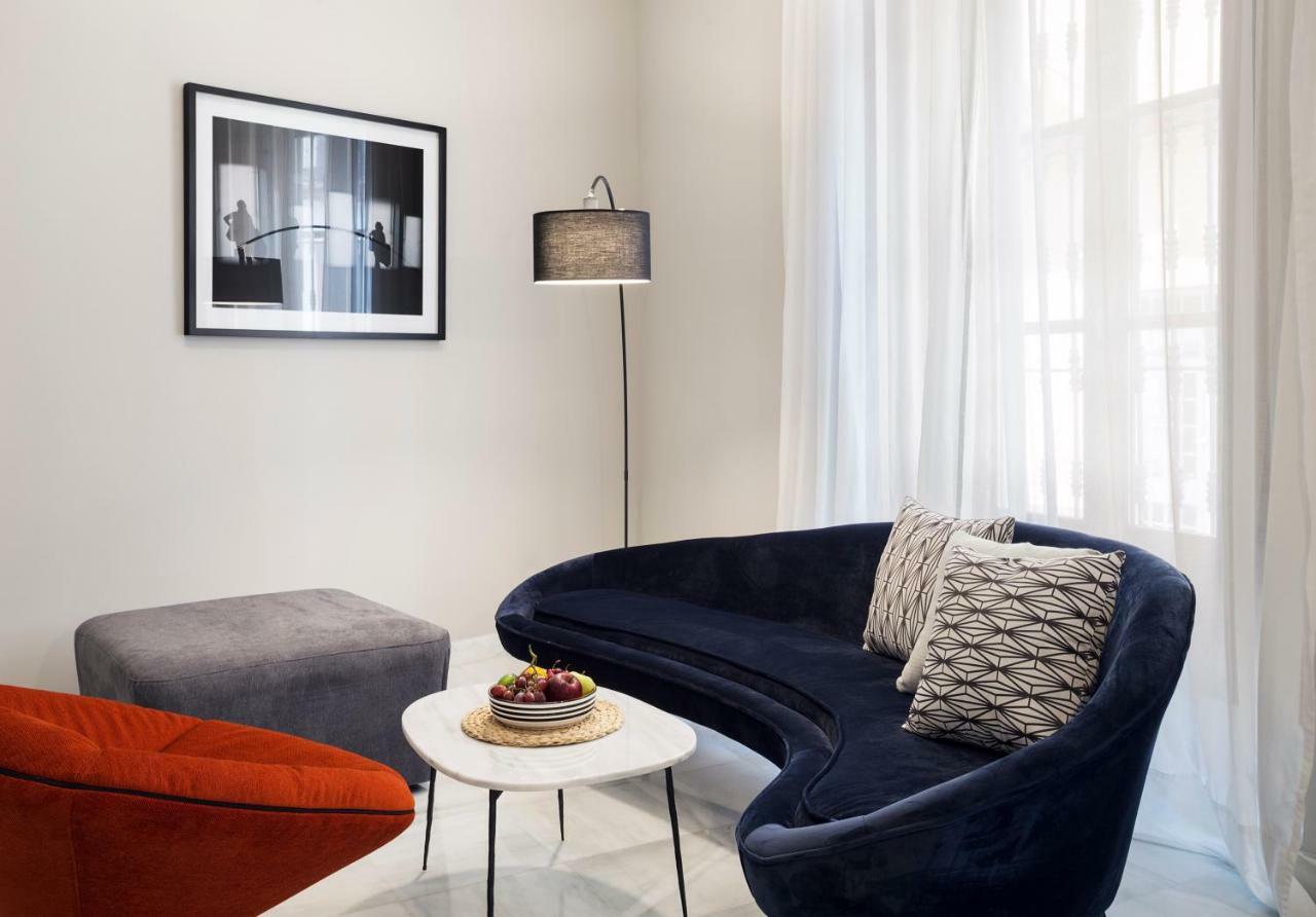 Apartamentos One Shot Conde De Torrejon Sevilla Exteriér fotografie