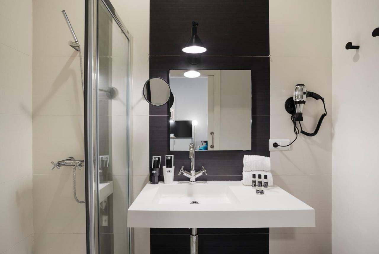 Apartamentos One Shot Conde De Torrejon Sevilla Exteriér fotografie